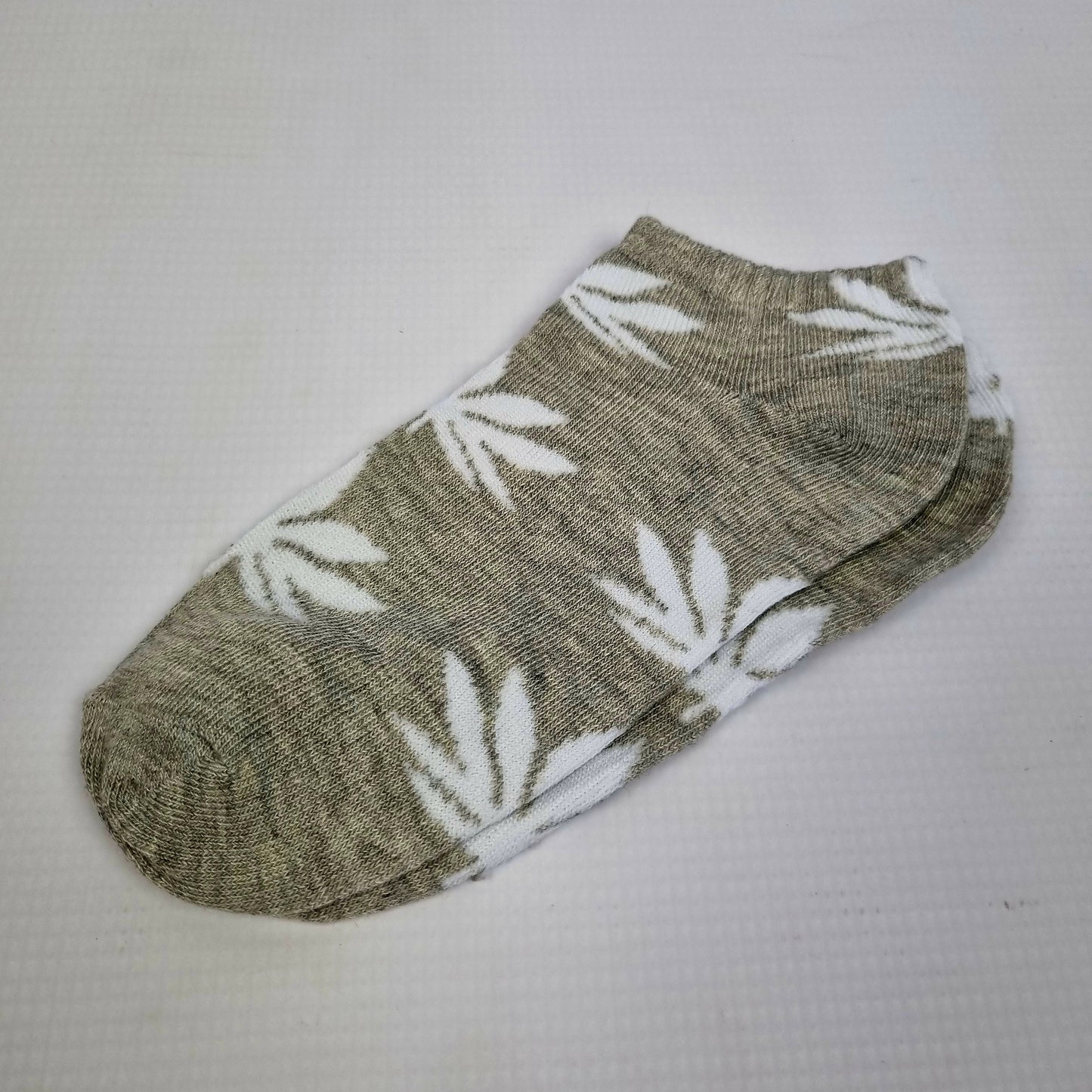 Cannabis Leaf Printed Ankle Socks